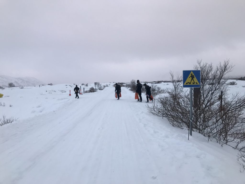Divers in Þingvellir National Park